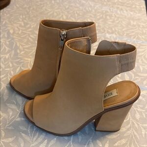 Steve Madden Nude Tan Open-Toe Block Heel Booties